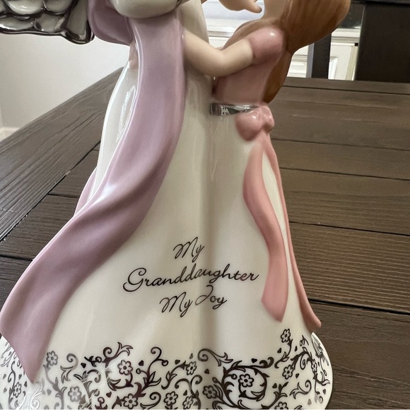 Bradford Exchange musical figurine, my granddaughter, my joy - Picture 3 of 7